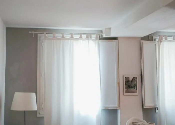 10 Minuti Dal Centro E Dal Sant'orsola -palazzo Storico Daire *