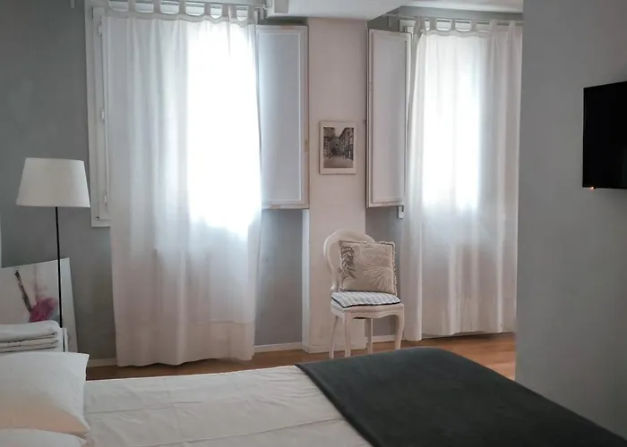 10 Minuti Dal Centro E Dal Sant'orsola -palazzo Storico