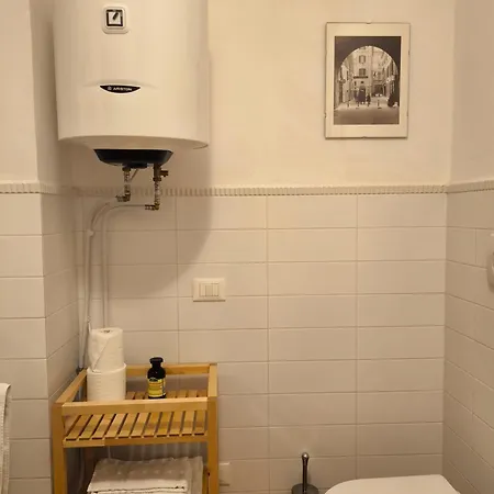 10 Minuti Dal Centro E Dal Sant'Orsola -Palazzo Storico Apartment