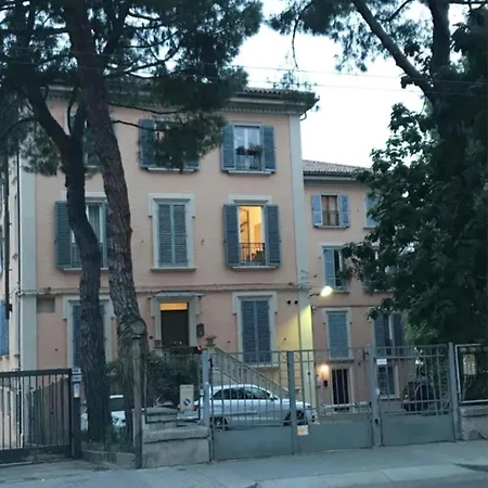 아파트 10 Minuti Dal Centro E Dal Sant'orsola -palazzo Storico